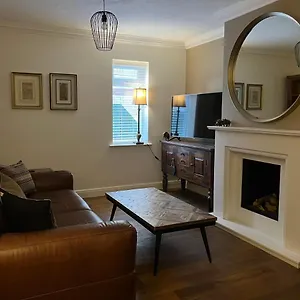 stunning-beverley-bungalow-w-fireplace-private-parking.yorkshirehotels.net/